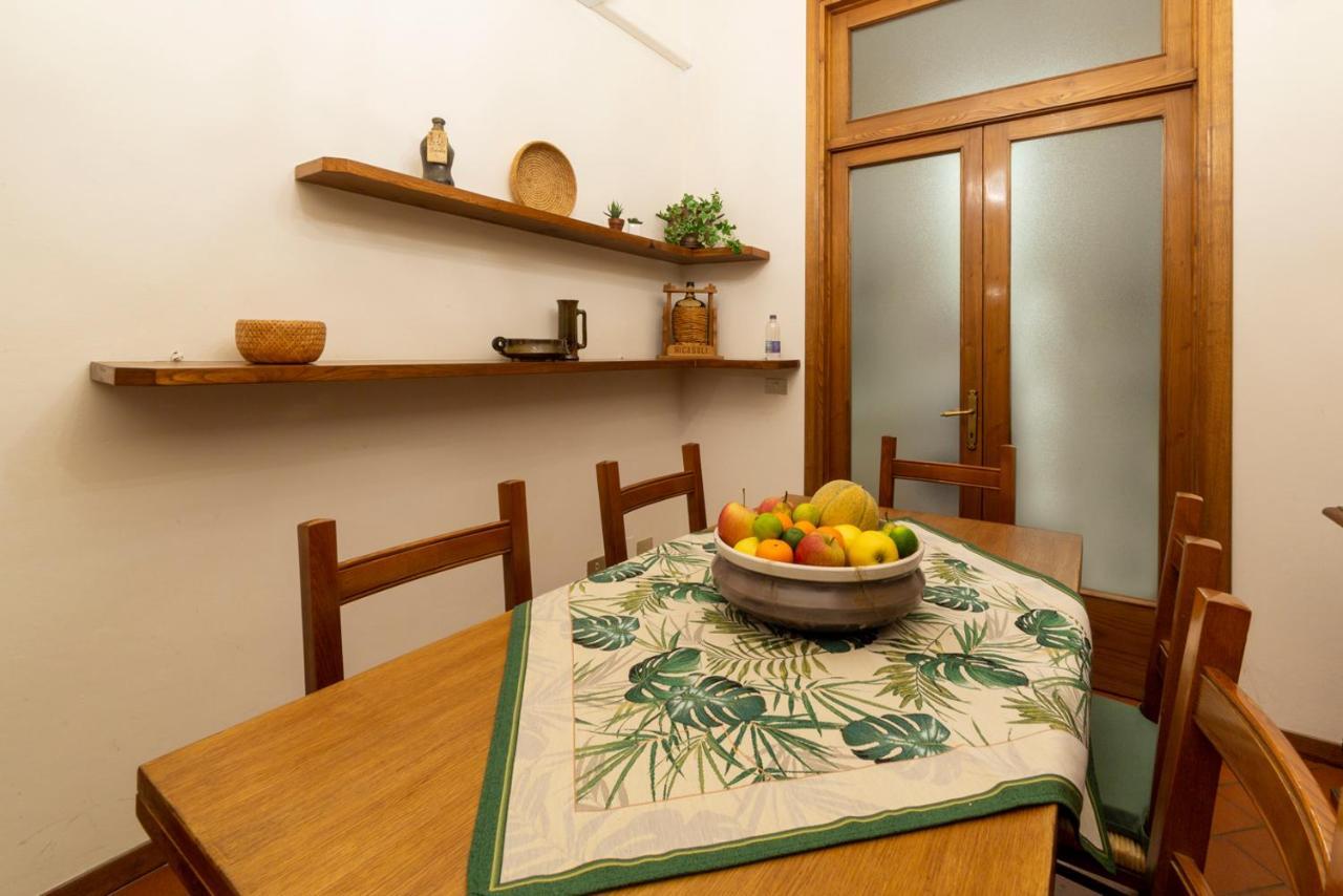 110 Sqm Apartment 6 Sleeps In Santa Croce Флоренция Екстериор снимка