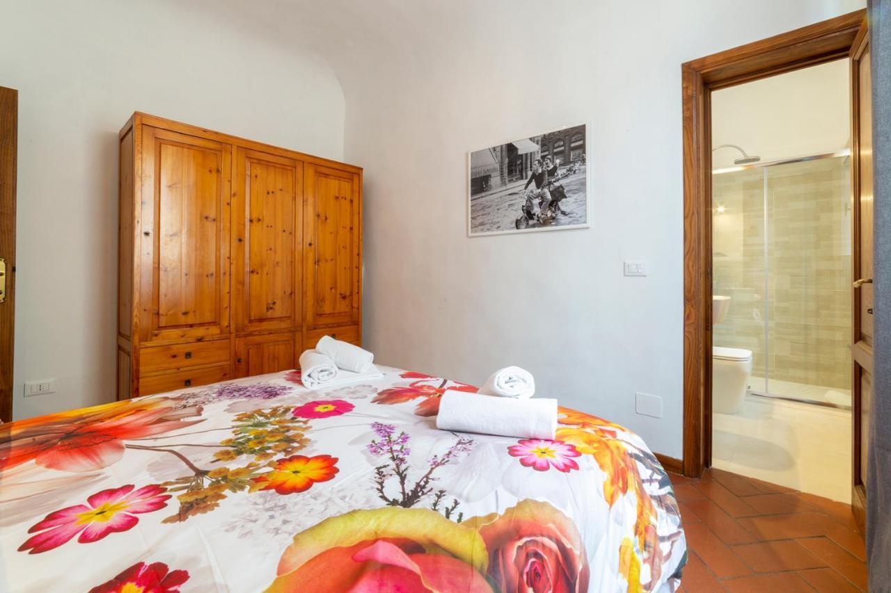 110 Sqm Apartment 6 Sleeps In Santa Croce Флоренция Екстериор снимка